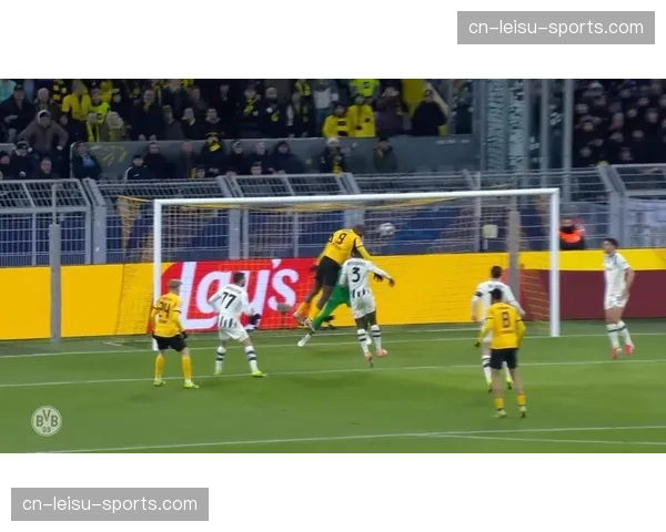 官方：多特蒙德与首席表现分析师续约，其团队以构建精细化射门模型著称