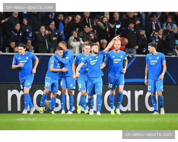 赛前情报:不莱梅两名主力中场伤愈,预计将增强中场屏障以支持防线。 赛前情报:不莱梅两名主力中场伤愈,预计将增强中场屏障以支持防线。